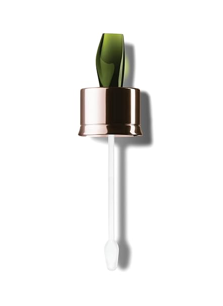 La Mer The Concentrate serum bottle and packaging