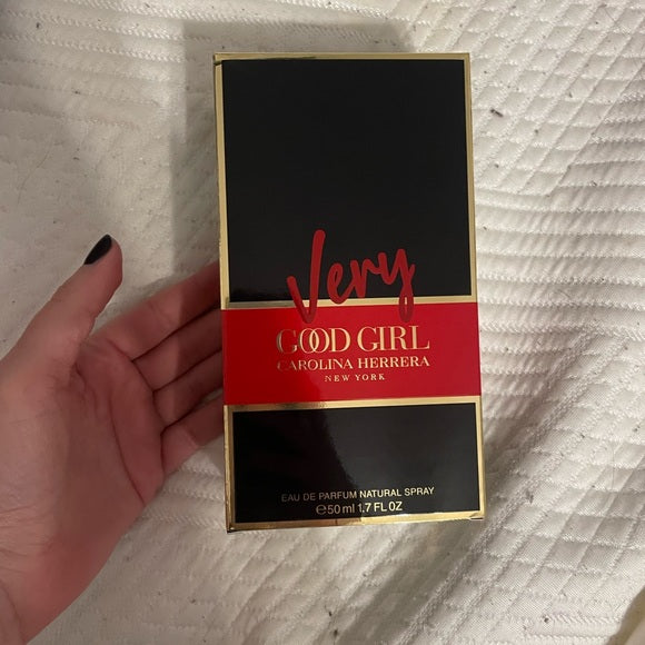 Very Good Girl Carolina Herrera Eau de Parfum 80ml for Women