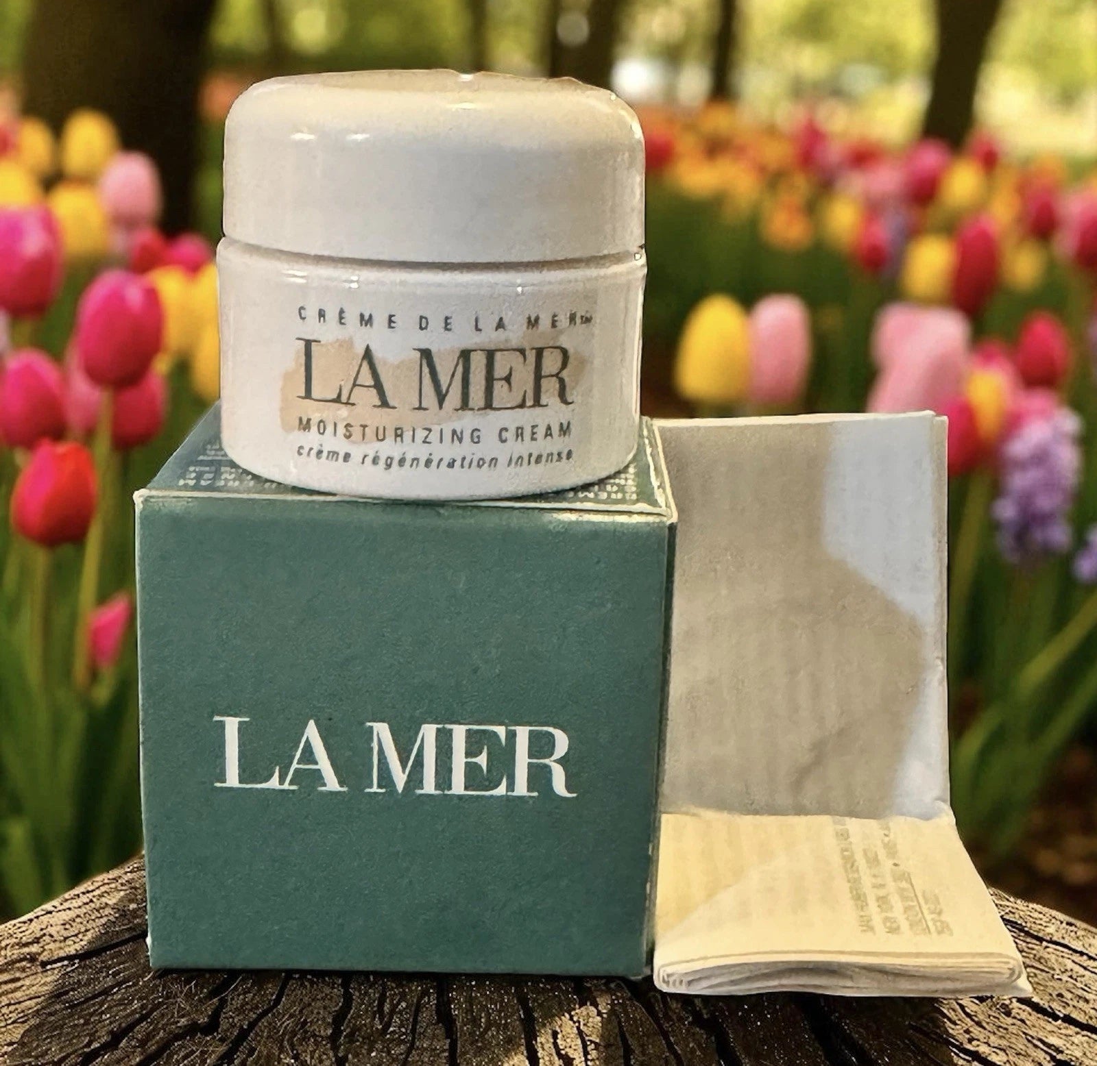 La Mer moisturizing cream with Miracle Broth